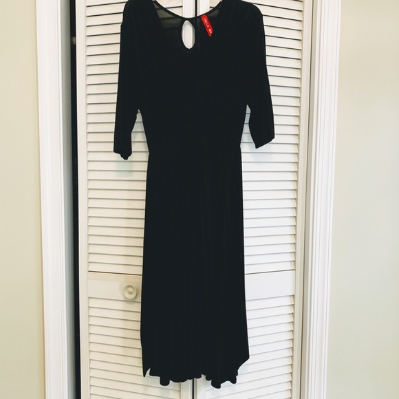 Maternity/Nursing Desss - Picture 2 of 3